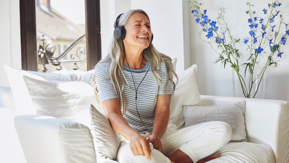 Need a Mood Boost? Cue up Dolly Parton. Neural Nostalgia Experts Say Music Really Can Improve Health