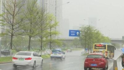 Heavy rainstorms sweep parts of south China's Guangdong, Guangxi