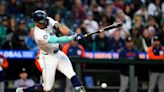 Rodríguez and Rojas drive in runs during 8th-inning rally and Mariners beat Astros 4-2