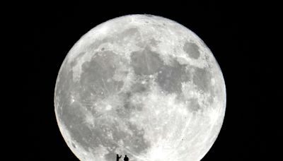 August 2024's full moon is a rare super blue moon: When to see it