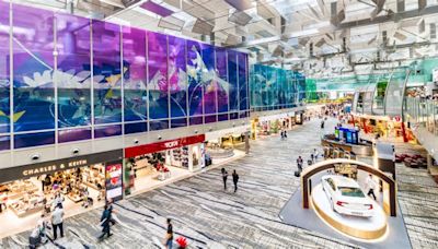 This Was Anthony Bourdain's Favorite Airport Food In The World