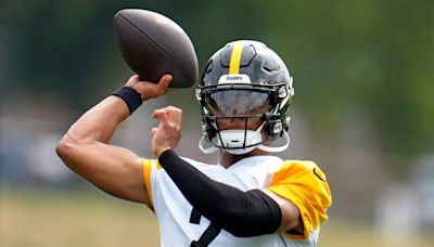 Steelers training camp: Justin Fields up and down in surprise opportunity as QB1