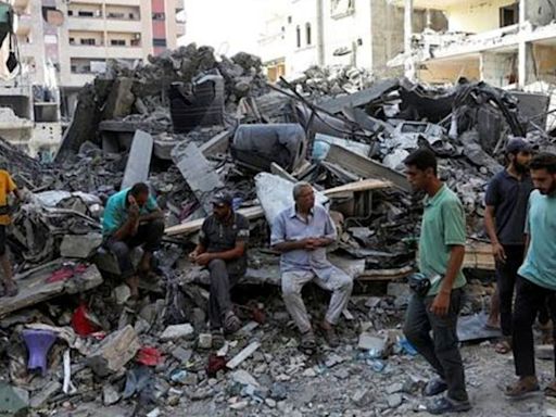 Bodies trapped in Gaza City under Israeli assault as mediators push for truce | World News - The Indian Express