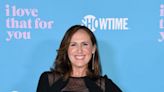 Where to Find the (Huge) Reusable Water Bottle Molly Shannon Swears by to Stay Hydrated