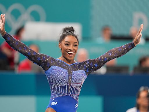 Simone Biles supera a Rebeca Andrade y recupera el trono en el all-around olímpico