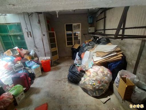 台中潭子垃圾屋清出5000多公斤雜物 「祖先牌位」困垃圾堆10年