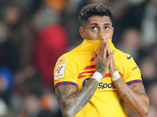 Analysis: Keep or sell? The €60m conundrum that Barcelona are facing with Raphinha