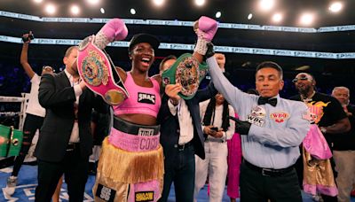 Claressa Shields wins heavyweight, light-heavyweight belts with second-round knockout