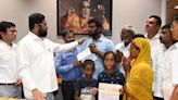 Palghar soil cave-in: CM Eknath Shinde hands over Rs 50 lakh cheque to kin of deceased labourer