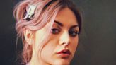 Frances Bean, la hija de Kurt Cobain y Courtney Love, se casó por segunda vez y tuvo a un conocido cantante como maestro de ceremonia