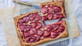 Baked strawberry puff slice