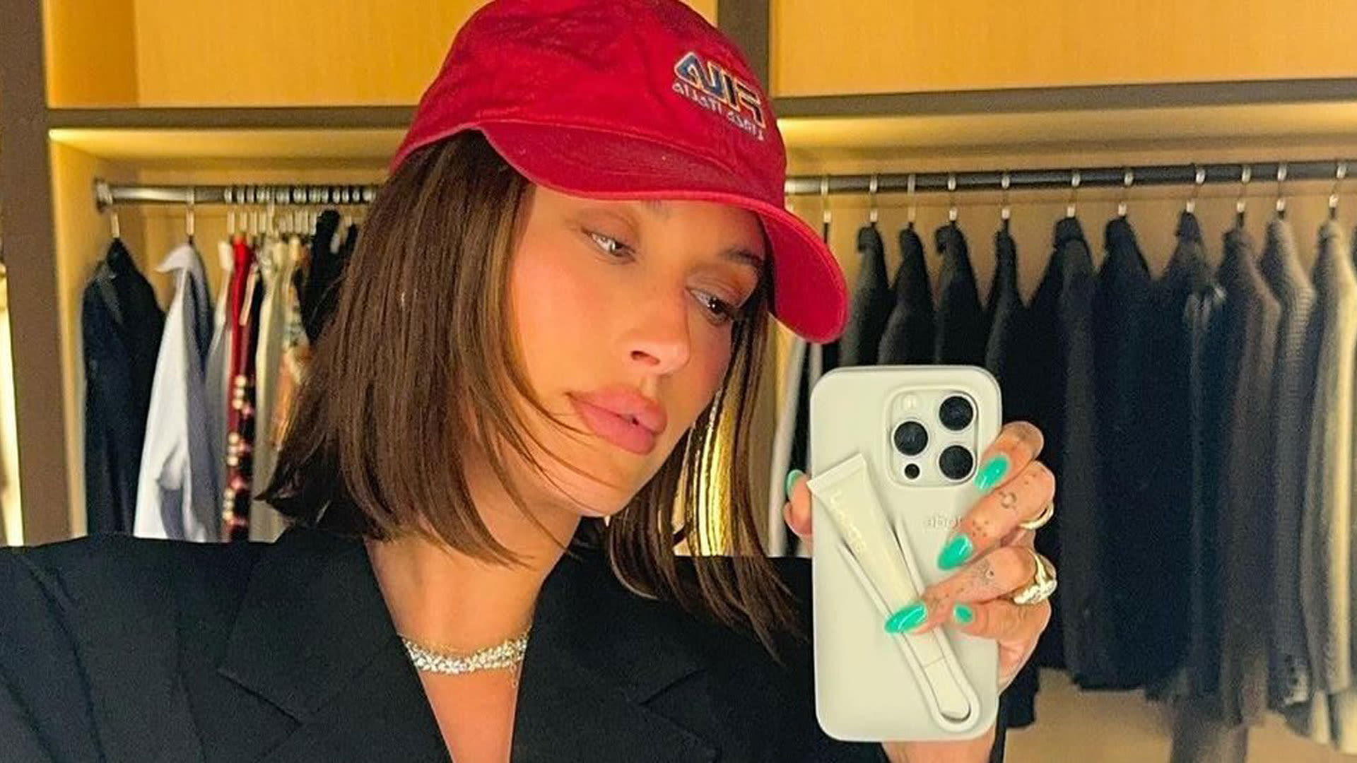 All the times pregnant Hailey Bieber hid her baby bump with clever 'tricks'