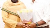 Cricketer Hanuma Vihari meets Pawan, Lokesh; to play for Andhra again