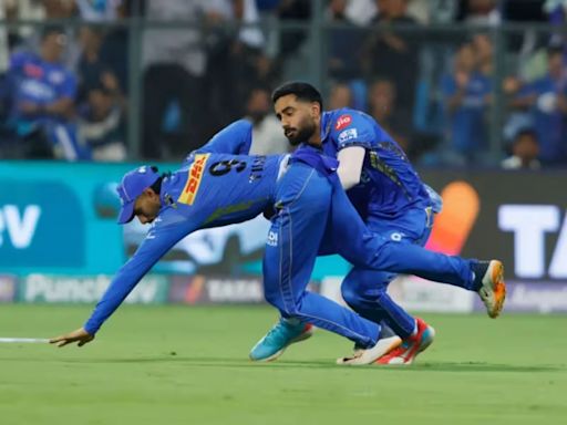 IPL 2024: Tilak Varma, Naman Dhir 'Accidentally Collided' While Taking Salt's Catch | WATCH VIDEO