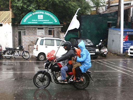 Más de 50 desaparecidos en el norte de la India por las intensas lluvias del monzón