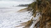 Hurricane Nicole on the Treasure Coast: Maximum winds, minimum pressure, rain, gusts