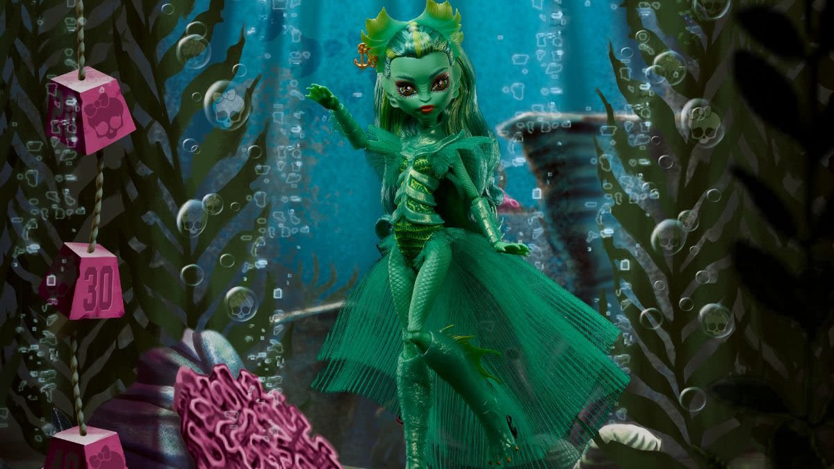 CREATURE FROM THE BLACK LAGOON Creeps Into Monster High Skullector Series