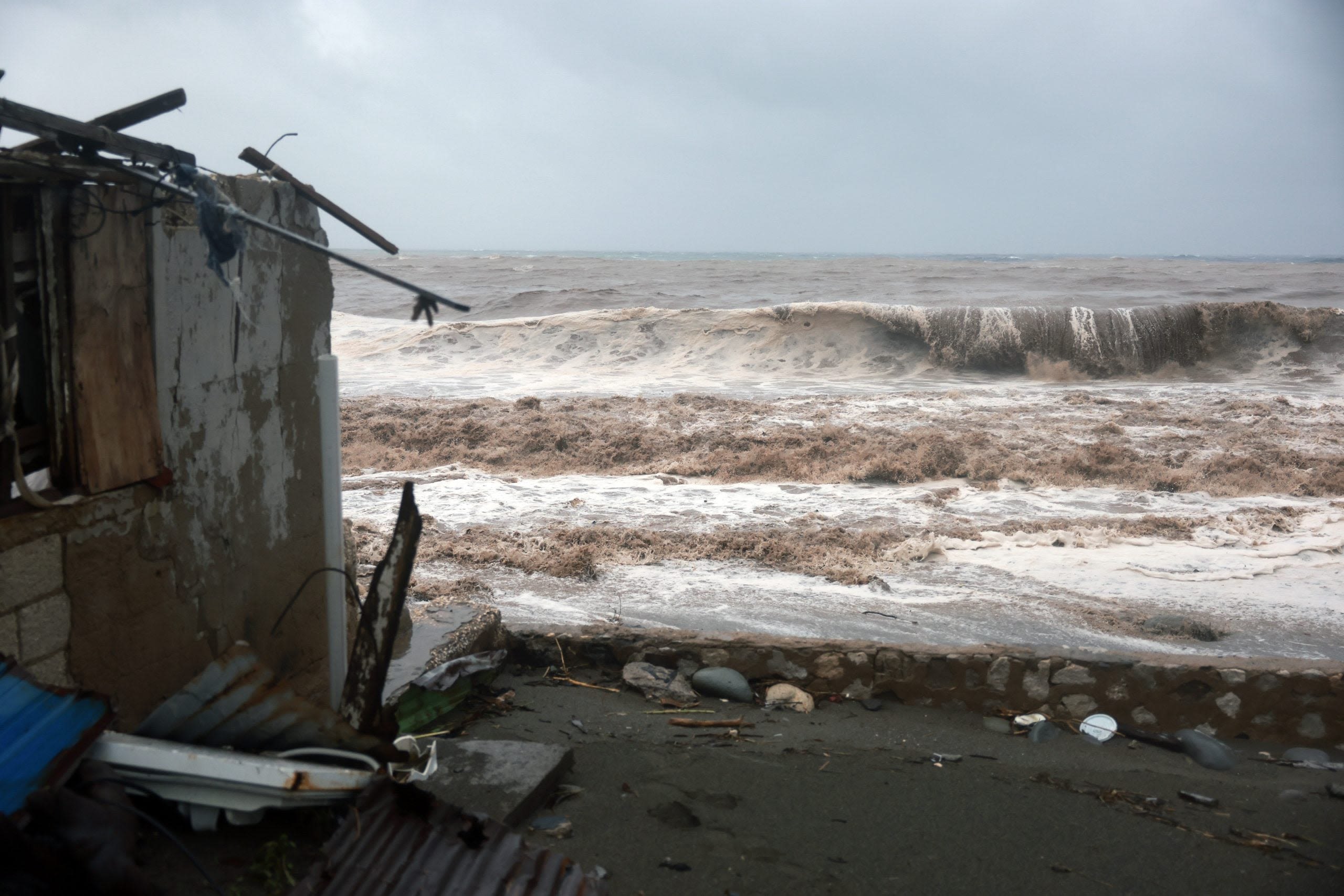 Watch: Hurricane Beryl rocks Jamaica with powerful winds, dangerous surf