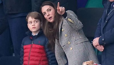 Kate reveals George is fan of Brit rock band in chat with lead singer