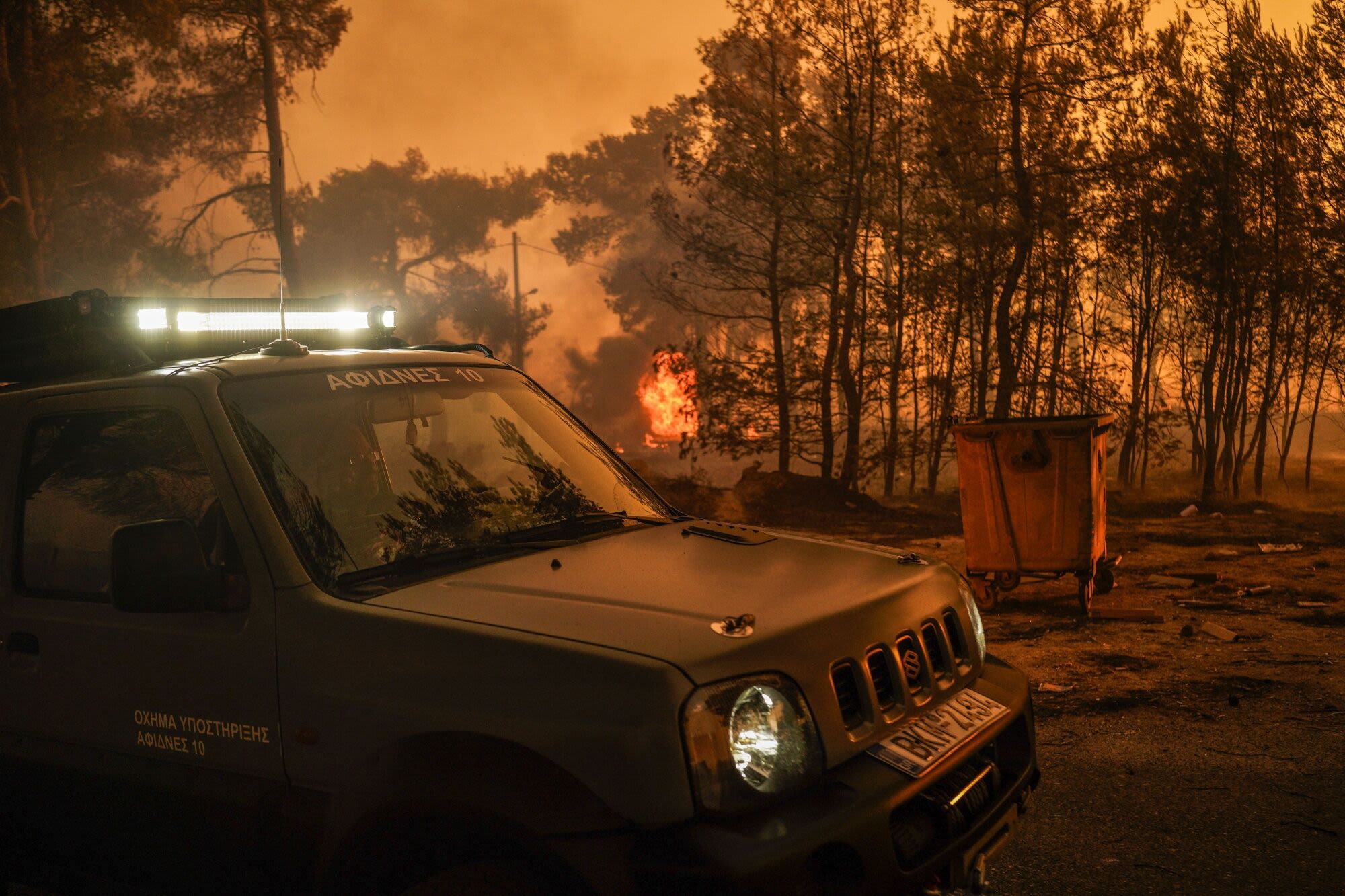 Huge Fire on Outskirts of Athens Shows Sign of Easing