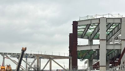 桃機第三航廈工安意外 大型吊車突傾斜