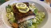 Review: Seafood restaurant in Manatee Pocket has been king of fresh fish since 1968