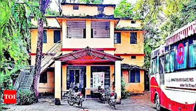 Dilapidated Chatra blood bank risky for visitors and vehicles | Ranchi News - Times of India