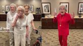 Abuelas recrean el show del medio tiempo de Rihanna