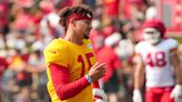 Underpaid in KC? Patrick Mahomes dishes on QB deals