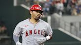 Angels' Kurt Suzuki feeling better after taking ball to neck in 'weird moment'