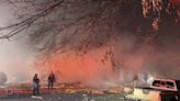 美國民居丙烷氣爆炸夷為平地14死傷 消防員1殉職11傷 | am730