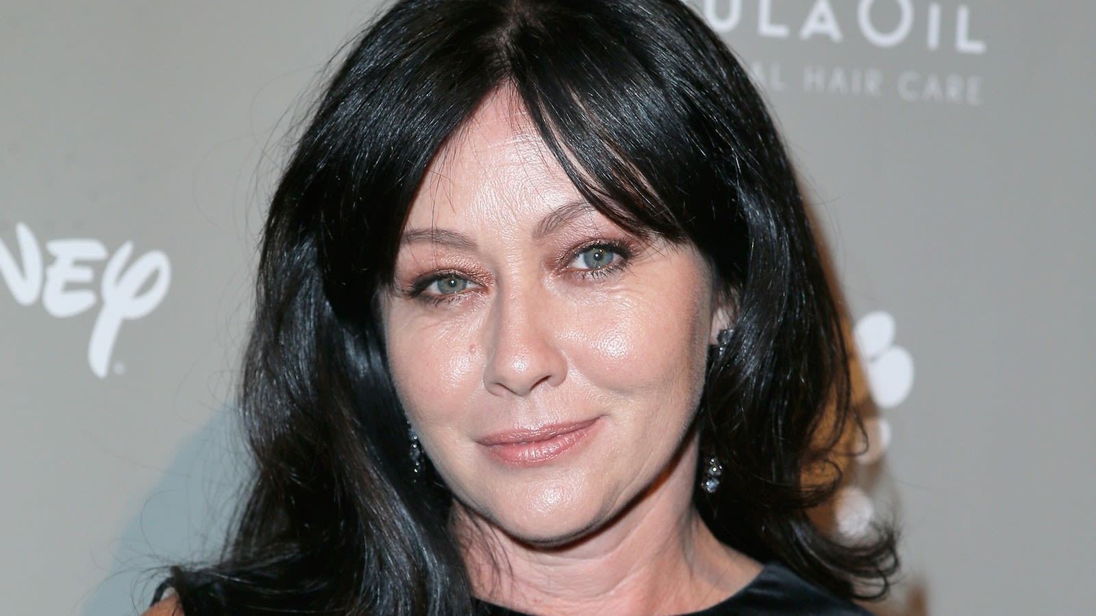 '90210' costars pay tribute to Shannen Doherty after death at 53