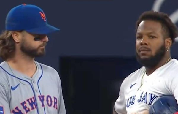 Mets’ Jesse Winker Had Funny Exchange With Vladimir Guerrero Jr. After Throwing Him Out