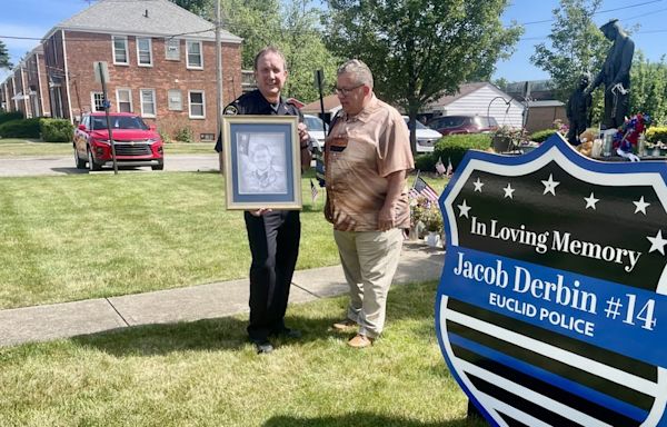 Local artist pays tribute of fallen Euclid Officer, Jacob Derbin