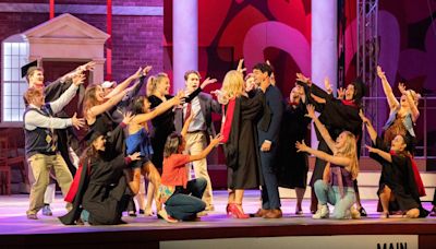 Review: LEGALLY BLONDE THE MUSICAL at Prescott Park