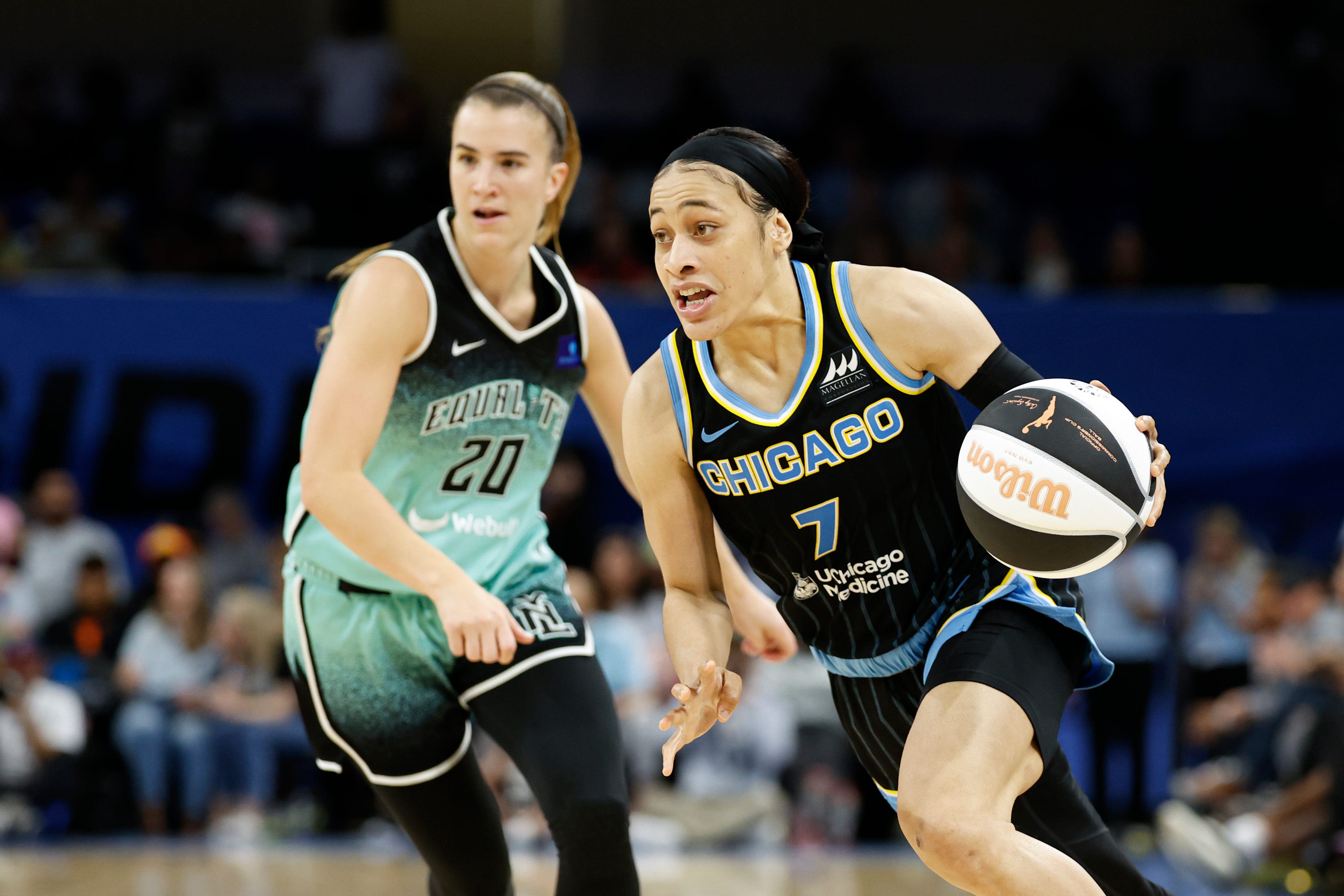 Security forced to step in as man confronts Chicago Sky's Chennedy Carter at team hotel