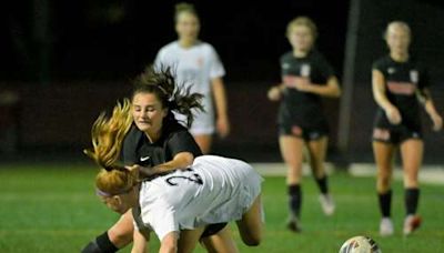 Girls soccer: Barrington runs MSL Cup streak to 12 by topping Hersey