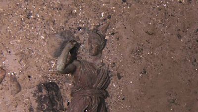 Rediscovered Titanic statue of Diana of Versailles found buried in sand