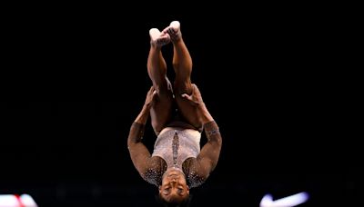 Watch Simone Biles nail a Yurchenko double pike vault at Olympics podium training