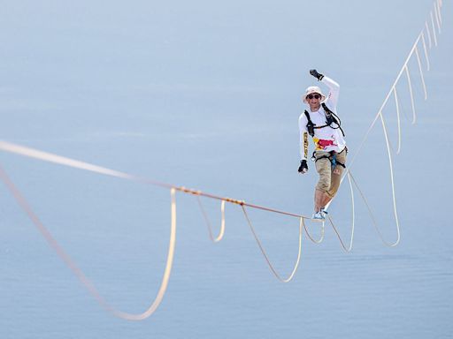 Slackliner makes it across 3.6km Messina Strait - but misses out on the world record by 80m
