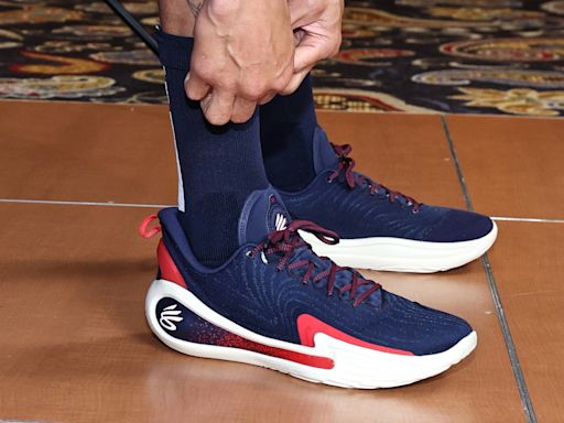 Steph debuts new Curry 12s with perfect inscription at Team USA camp