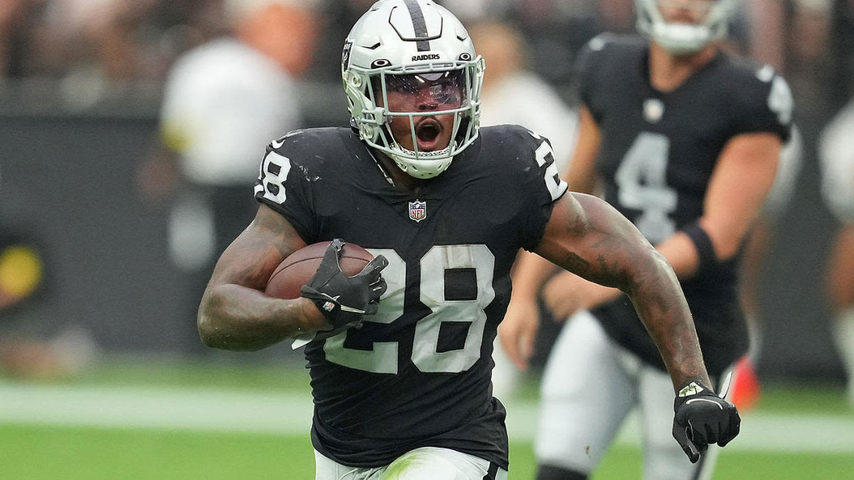 Fantasy Football Rankings 2024: Busts from the NFL model that nailed Jaylen Waddle's off year