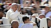 Papa Francisco: los gobiernos endeudados no pueden imponer privaciones 'indignas' a su gente