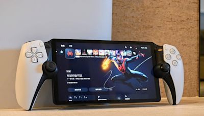 Sony 掌機 PlayStation Portal 開箱體驗！玩 PS5 不再怕被搶電視 - 自由電子報 3C科技