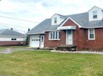 9 Iris Ln, Albany NY 12205