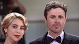 Casey Affleck adora a Ana de Armas, la ex de su hermano