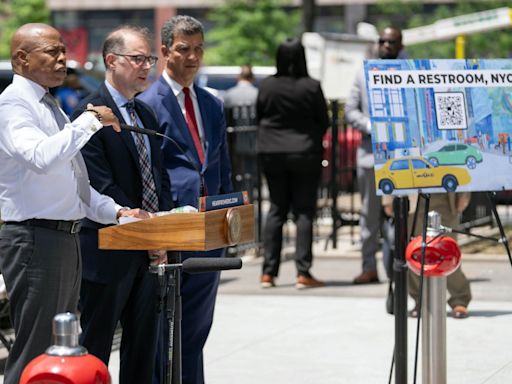 Neoyorquinos ya no sufrirán la falta de baños públicos en parques de la Gran Manzana - El Diario NY