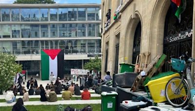 Bloquearon estudiantes propalestinos universidad Science Po en Paris