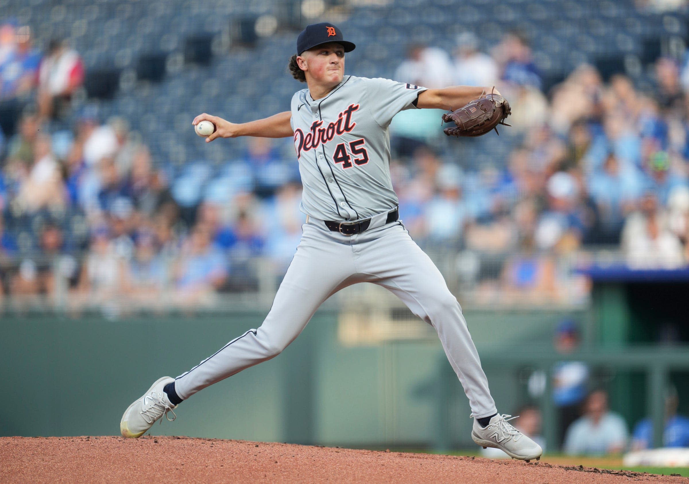 Detroit Tigers' Reese Olson gets hit by comebacker, exits game with right hip contusion