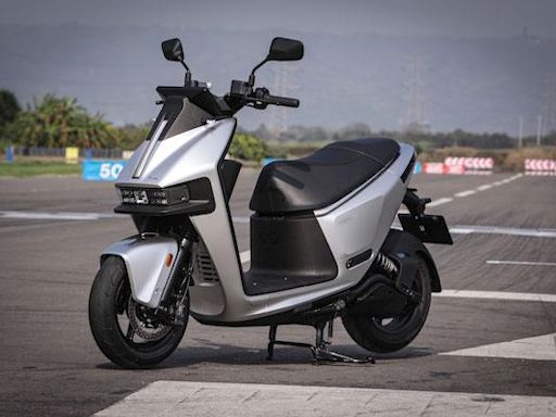 試駕報告》突破旗艦電動機車極限性能 Gogoro Pulse以科技激發駕馭力 - 自由電子報汽車頻道